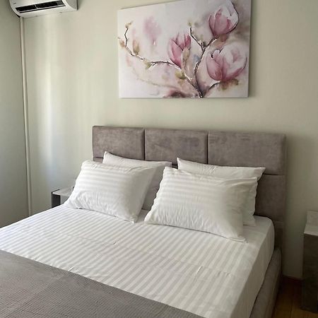 Spacious Apartment Near Panormou Metro Athènes Extérieur photo