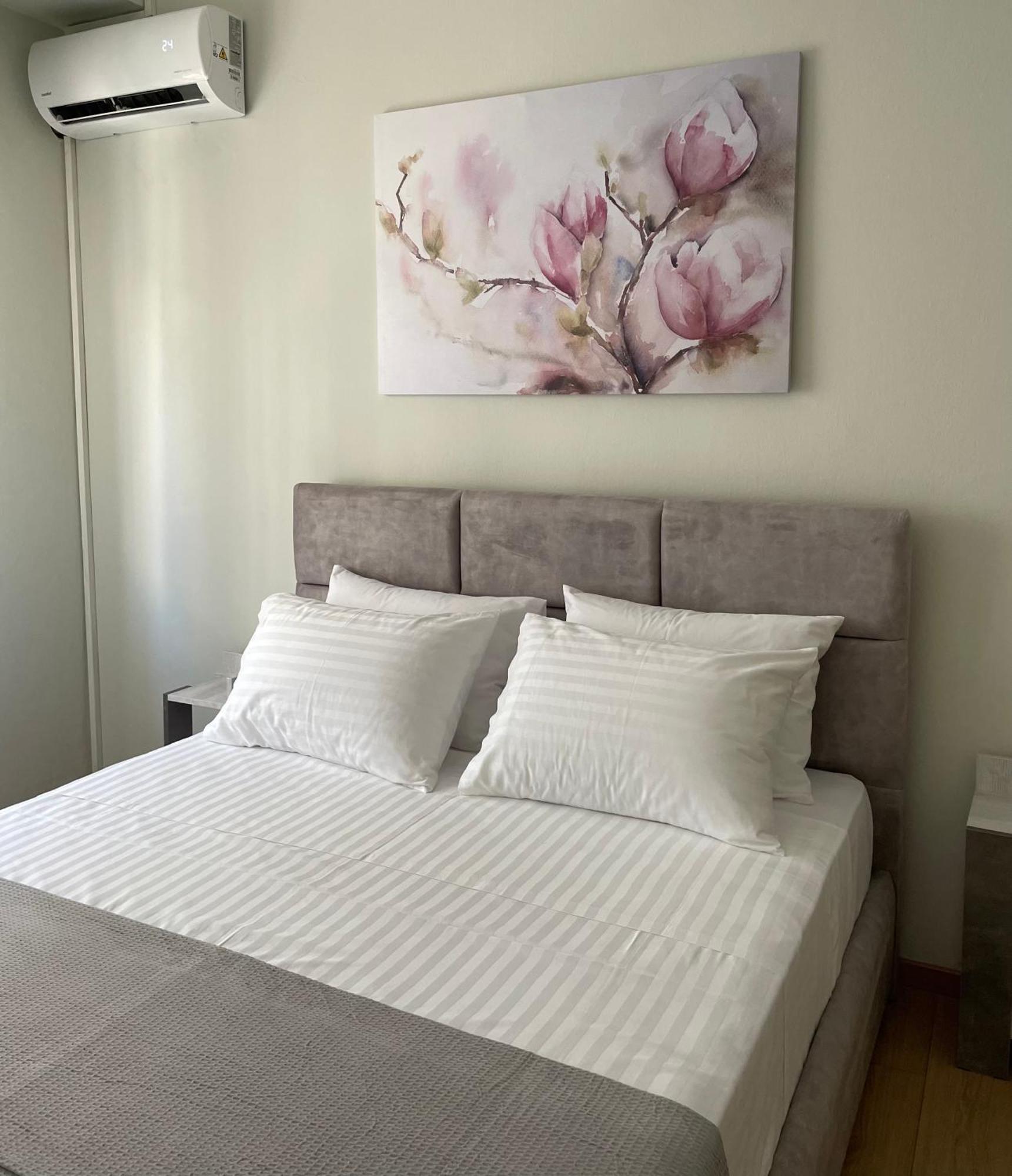 Spacious Apartment Near Panormou Metro Athènes Extérieur photo