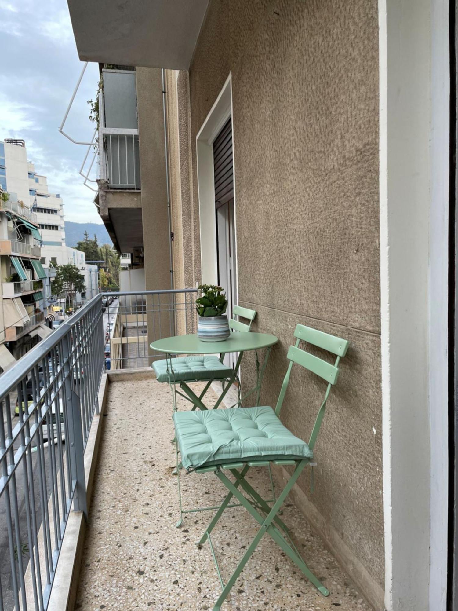 Spacious Apartment Near Panormou Metro Athènes Extérieur photo